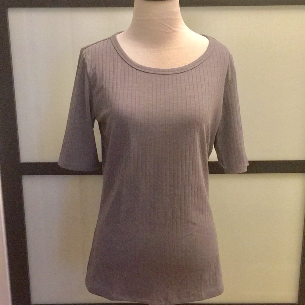 Lularoe Ribbed Grey Perfect Tee M